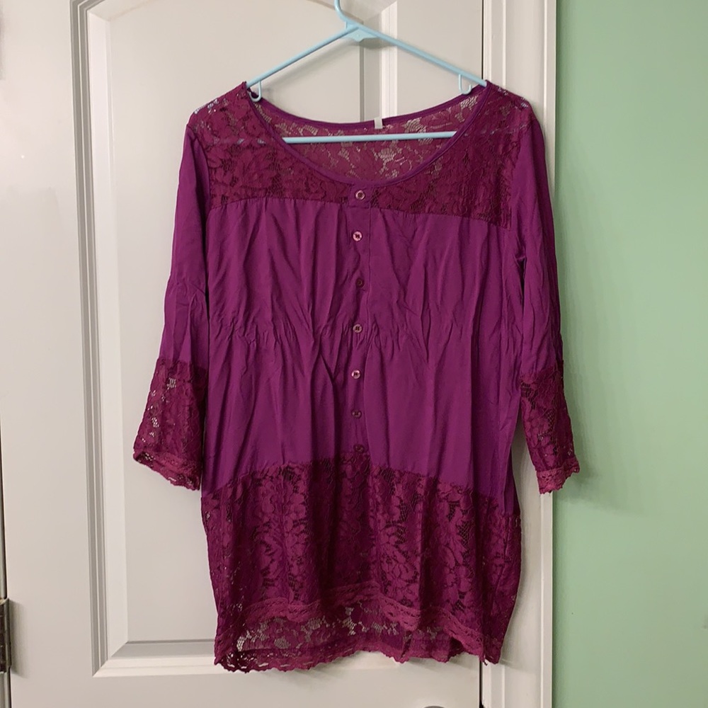 2 Lace Tops $10. Size Large. Fits More Like A Medium. - Picture 3 of 6